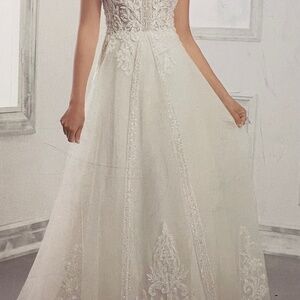 Wedding Dress Never Used
